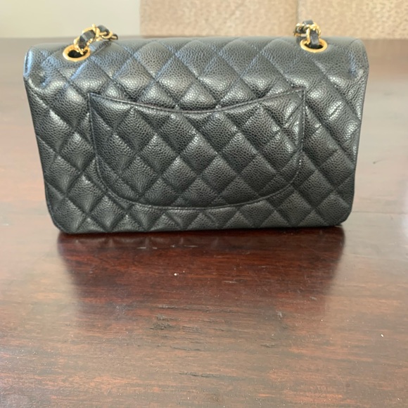 Chanel medium classic flap - Picture 6 of 17